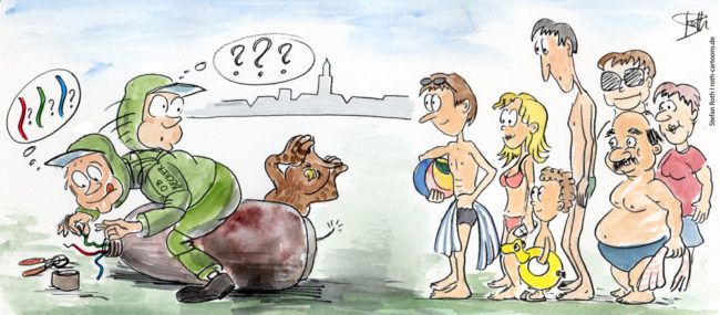 Cartoon-Karikatur-Comic---Sabine Becker bastelt an einer alten Fliegerbombe herum während hinter ihr eine Horde Badegäste anrückt.