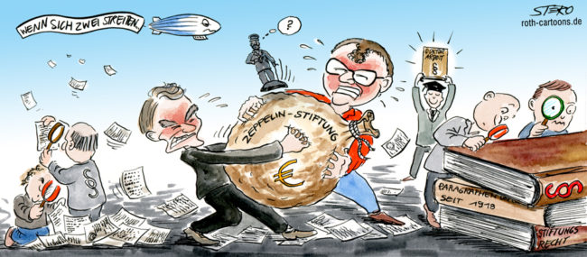 Cartoon-Karikatur-Comic---Zwei Personen reißen an einem Geldsack der Zeppelin-Stiftung, umgeben von Juristen.