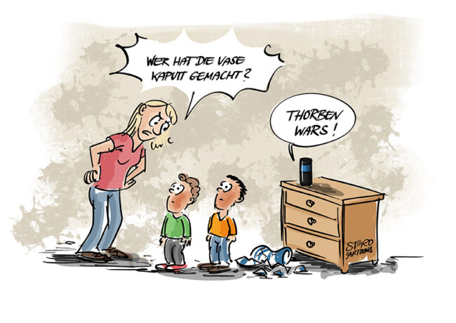 Cartoon zu Sprachsteuerung und Datenschutz: Zwei Kindern ist eine Vase heruntergefallen und zerbrochen. Die Mutter fragt, wer der Schuldige ist. Die Kinder schweigen. Im Hintergrund sagt Alexa, die die ganze Zeit mitgehört hat: Thorben war es.