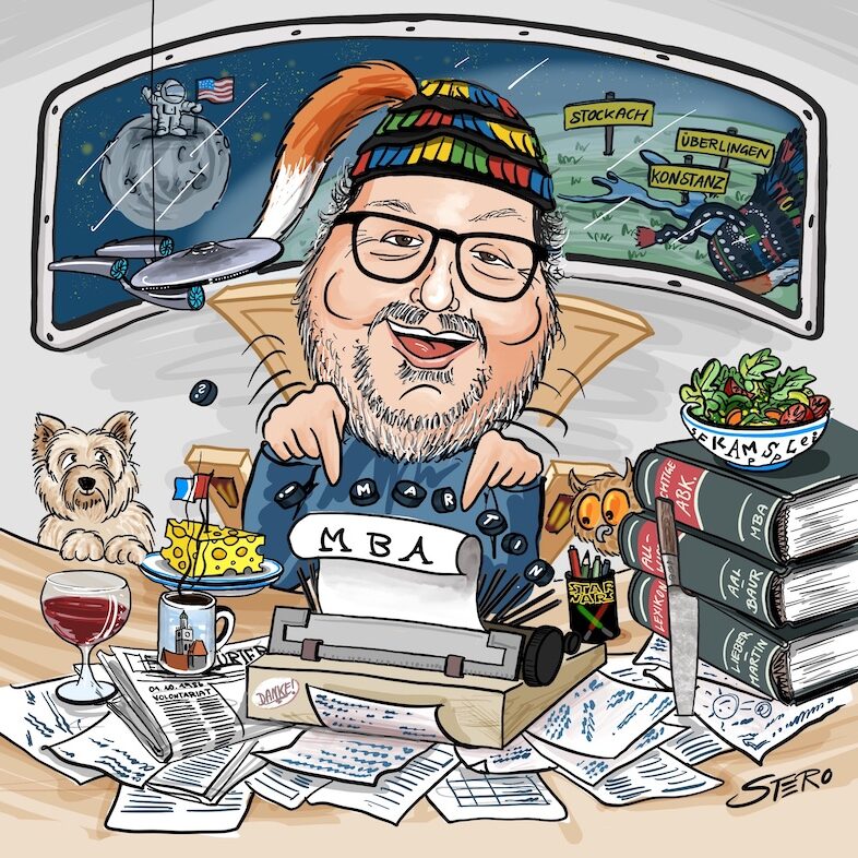 Portraitkarikatur: Ein Redakteur sitzt in einem Raumschiff an einer alten Adler Schreibmaschine neben seinem Hund, im Hintergrund Startrek und das Hänsele, rechts von ihm Lexika, Wein und Salat mit einer StarWars-Tasse